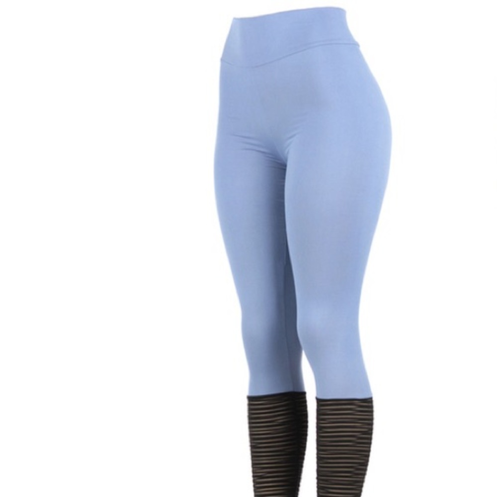 NWOT Light Blue Booty Shaping Leggings